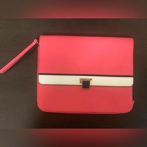 NWT - Juicy Couture - Luxe Saffiano Leather Clutch-Pink-Wristlet Tablet iPad bag